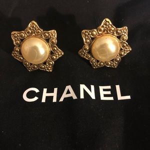 Chanel Gold & pearl earrings Authentic